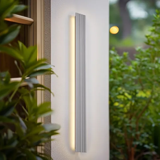 Lucande LED buiten wandlamp Melira, 100 cm, lichtgrijs