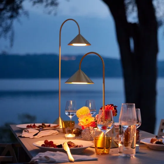 FRANDSEN Grasp LED tafellamp messing - Batterij - 47 cm