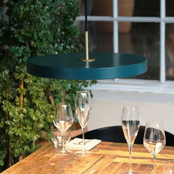 UMAGE Asteria Medium LED Hanglamp - Groen/Messing - Ø 43 cm