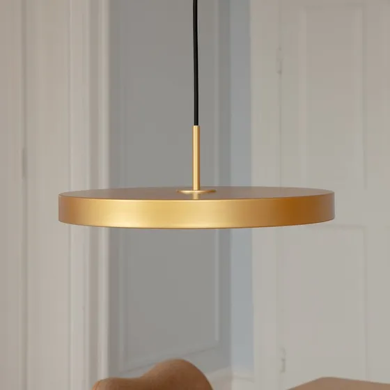 UMAGE LED hanglamp Asteria Medium, messing, Ø 43 cm