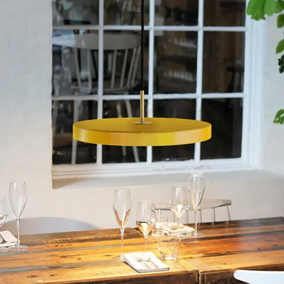 UMAGE Asteria Mini LED hanglamp - Saffraangeel/Messing - Ø 31 cm