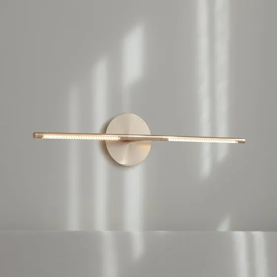 UMAGE Omni Wandlamp, Messing, 74 cm