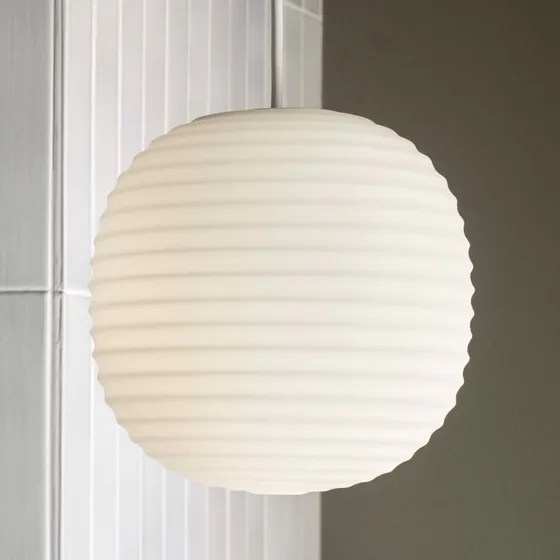 New Works Lantern Small hanglamp - Opaalglas - Wit - Ø 20 cm