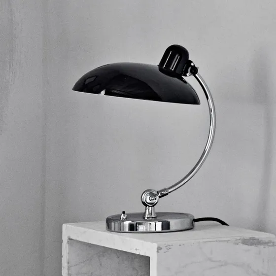 Fritz Hansen Kaiser Idell 6631-T Luxus Tafellamp - Zwart