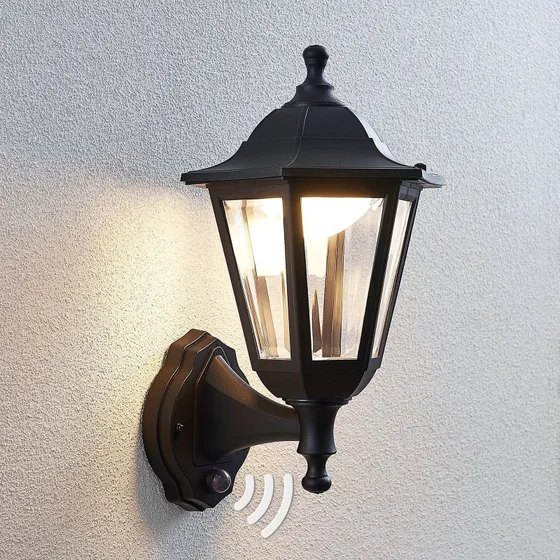 Lindby Iavo LED Buitenwandlamp met Bewegingssensor, Zwart