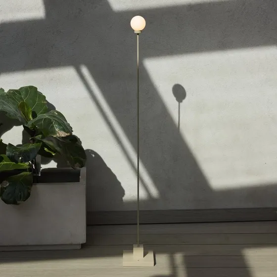 Northern Snowball LED vloerlamp met accu - Grijsbeige
