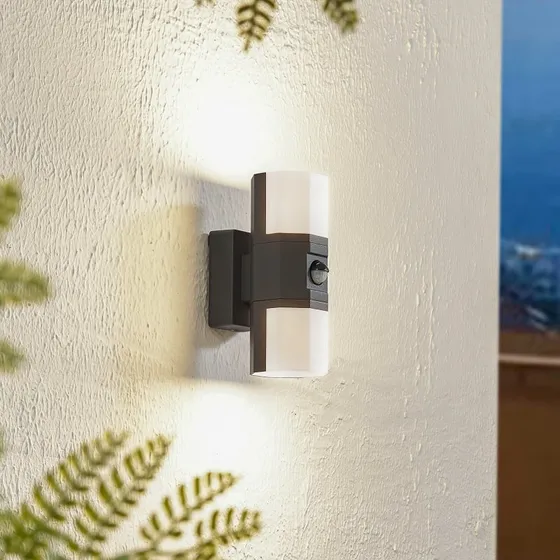 Lindby Alaric LED buitenwandlamp met bewegingssensor, antraciet