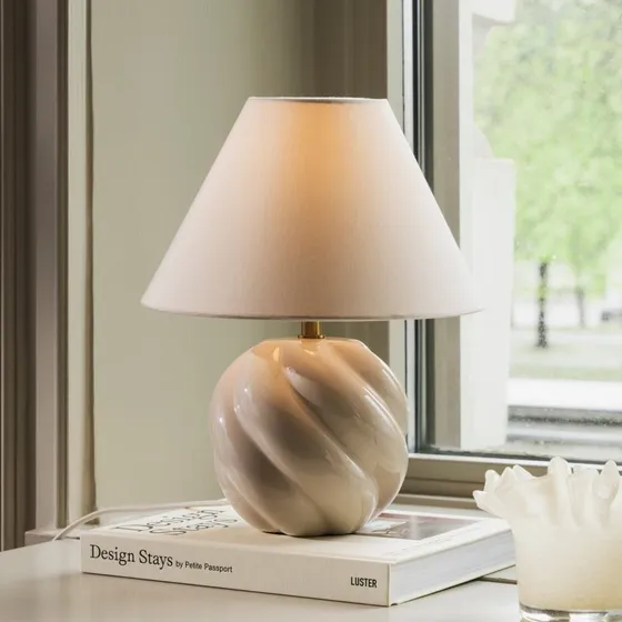 Globen Lighting DAHLIA tafellamp, beige, 31 cm