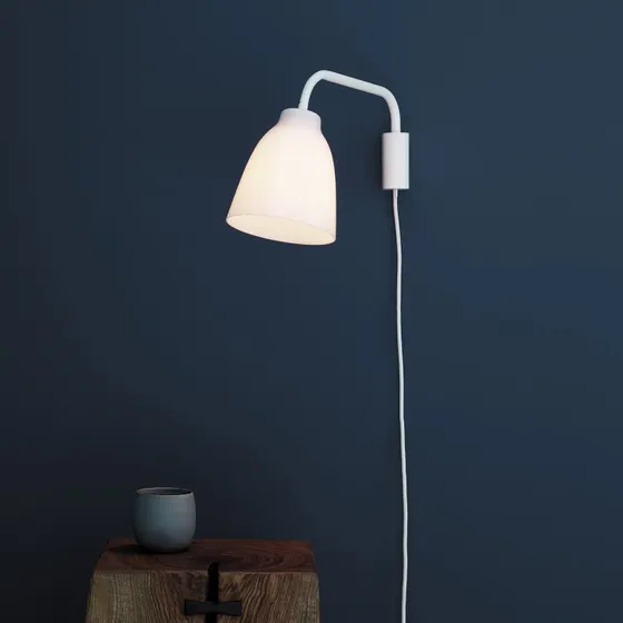 Fritz Hansen Caravaggio Wandlamp - Opaalglas