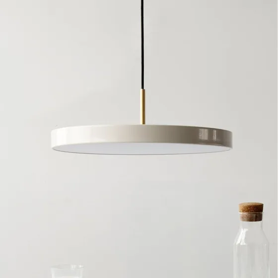 UMAGE Asteria Medium LED hanglamp - Parelmoer/Messing - Ø 43 cm