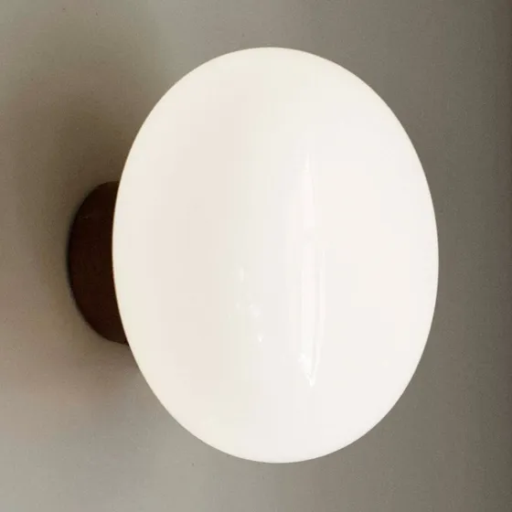 New Works Karl-Johan wandlamp - Smoked Oak & Opal Glass