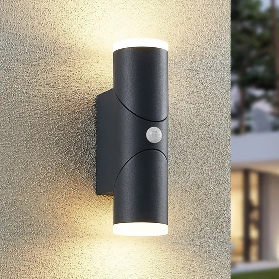 Lindby Aspyn LED Buitenwandlamp met Bewegingssensor, Zwart