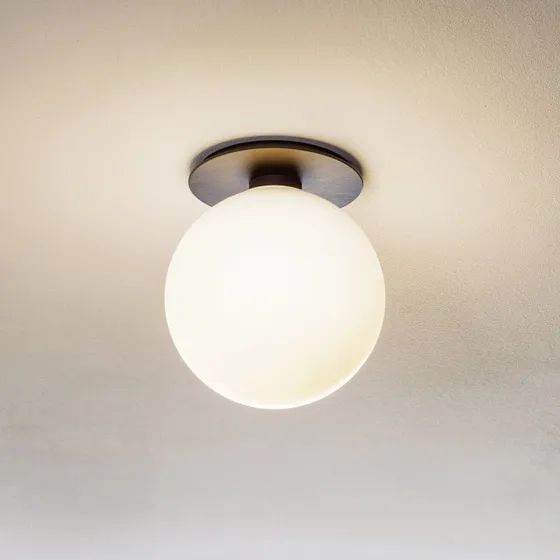 Audo Copenhagen Audo TR Bulb LED plafondlamp, zwart/opaal, 22 cm