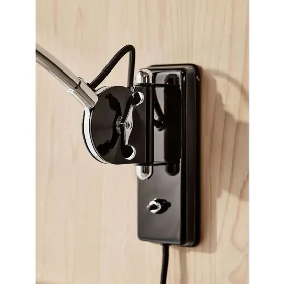 Fritz Hansen Kaiser Idell 6559-W wandlamp - Zwart/Chroom
