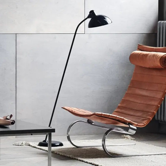 Fritz Hansen Kaiser Idell 6556-F Vloerlamp Zwart