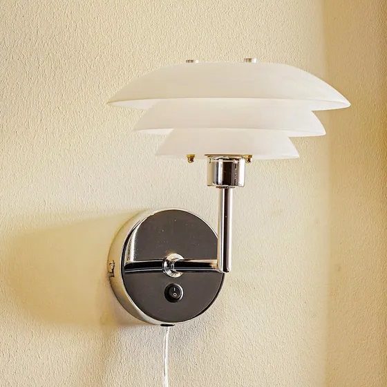 Dyberg Larsen DL20 Wandlamp - Chroom met Opaalglas