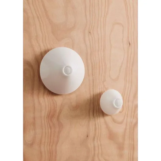 HAY Ono Flush Mount Plafond- en Wandlamp, Ø 20 cm, Wit
