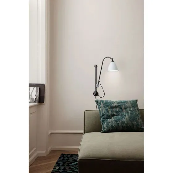 GUBI Bestlite BL5 Wandlamp Ø16 Geelkoper/Matte Wit