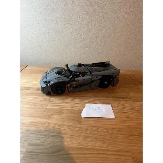 LEGO Technic Koenigsegg Jesko Absolut 42173 grijze hypercar