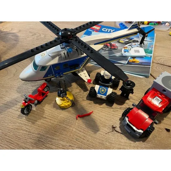 LEGO City 60243 Politiehelikopter Achtervolging