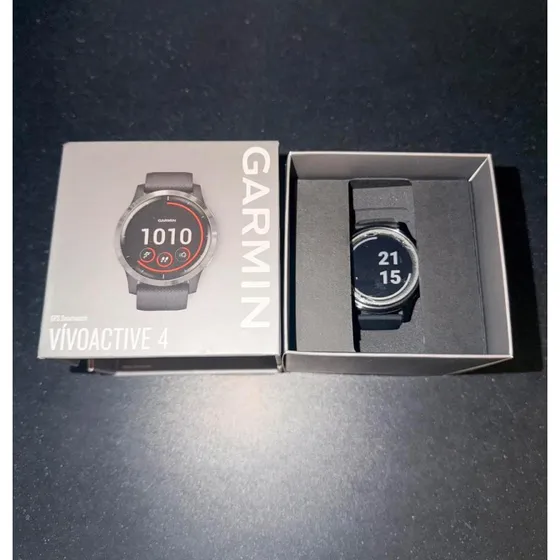 Garmin Vivoactive 4 45 mm zwart met zwarte siliconen band