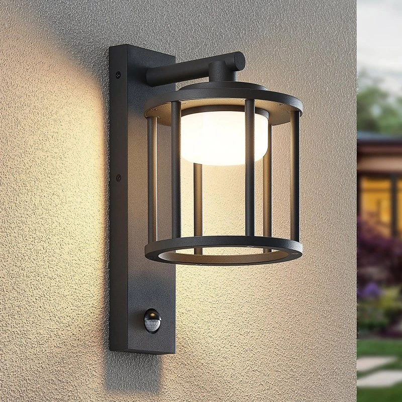 Lucande Berenike Buitenwandlamp met Bewegingssensor - Antraciet