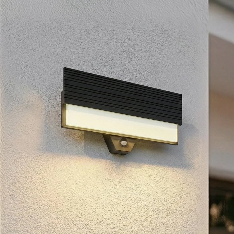Lucande Melira LED buitenwandlamp met sensor, antraciet, IP65