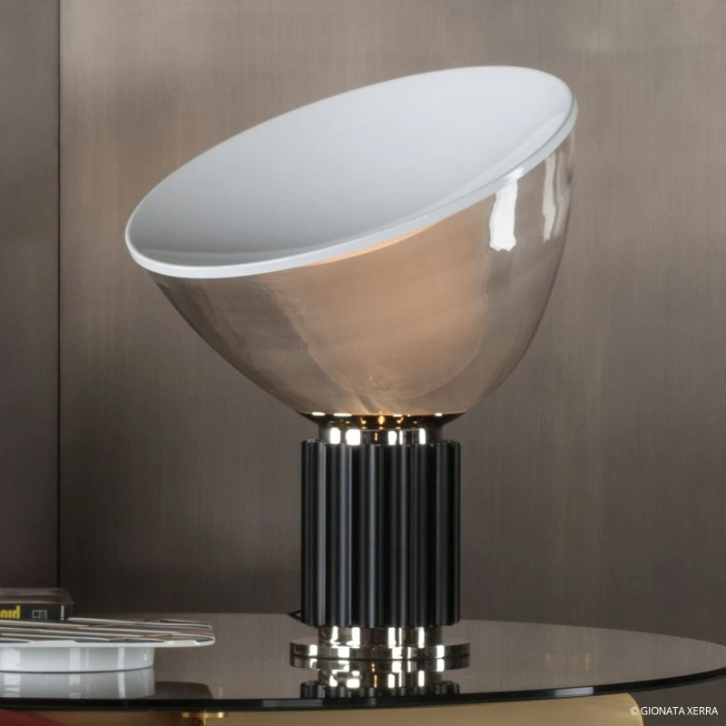 Flos Taccia Small LED Tafellamp - Zwart - 48,5 cm