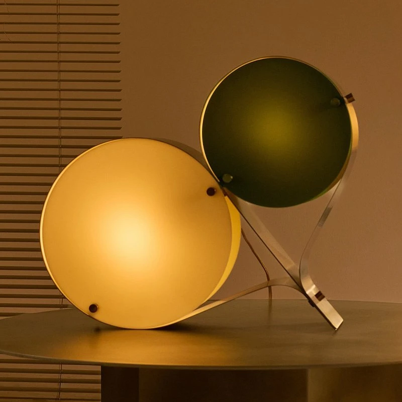 Gubi Coppia Tafellamp - Ivoor/Olijfgroen - 42 cm