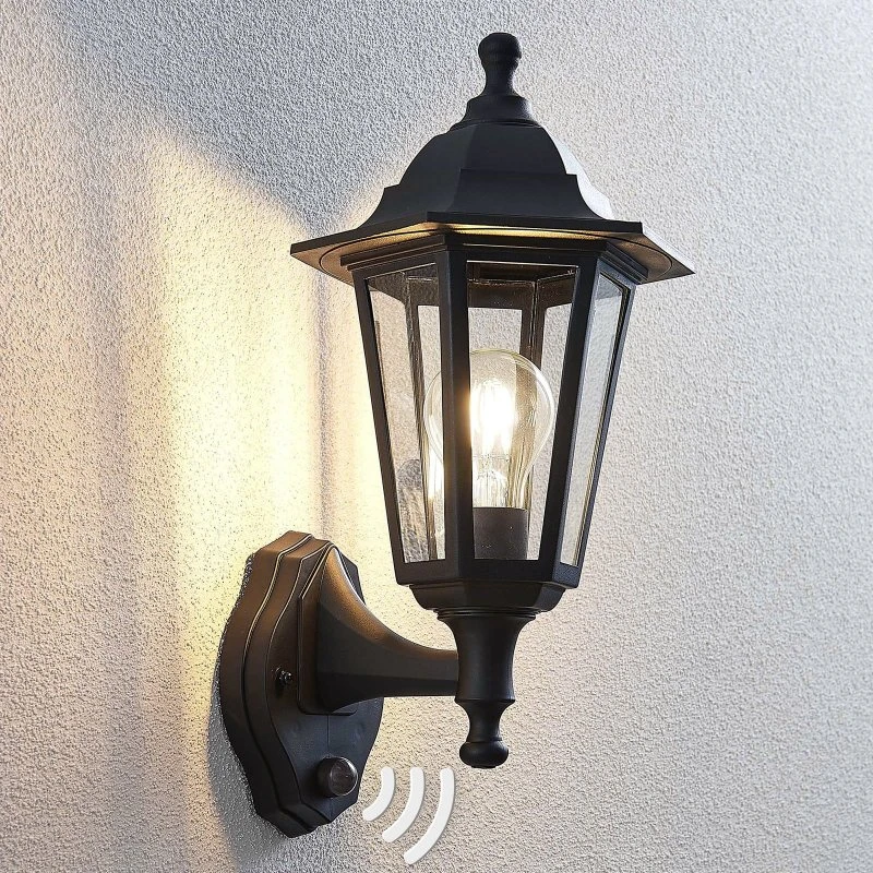 Lindby Nane Buitenwandlamp met Sensor - Zwart - Antiek Lantaarn