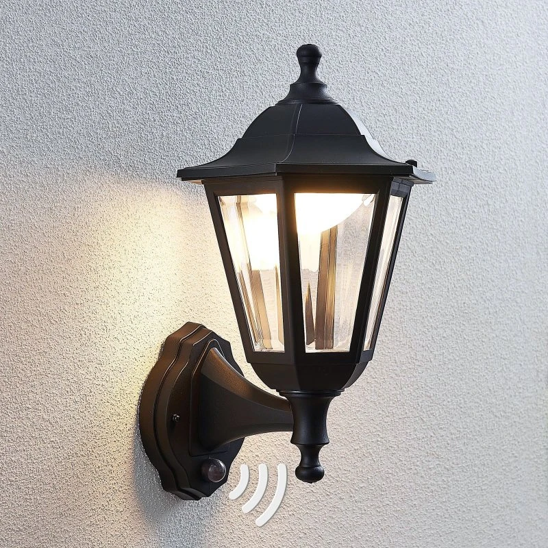 Lindby Iavo LED Buitenwandlamp met Bewegingssensor, Zwart