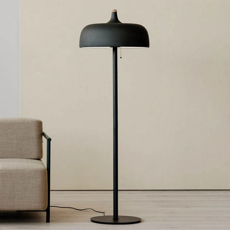 Northern Acorn Vloerlamp - Mat Zwart