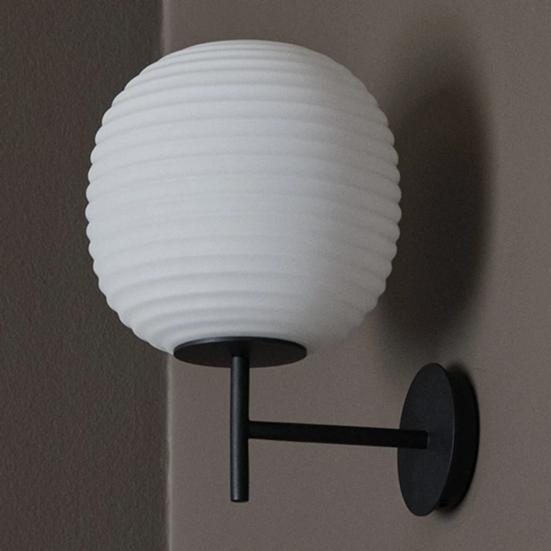 New Works Lantern Small Wandlamp - Opaalglas
