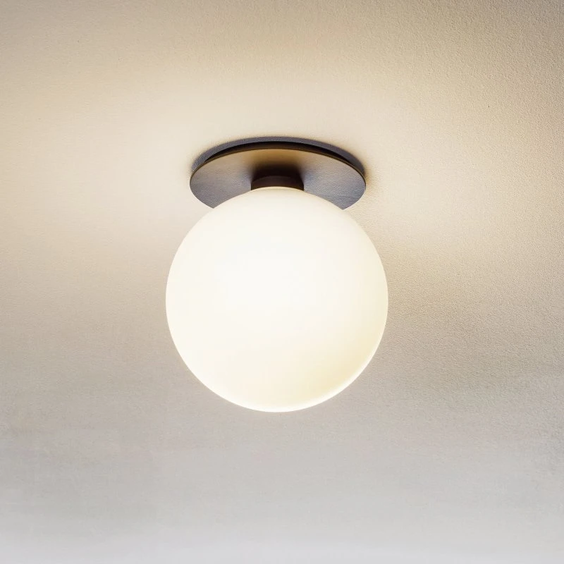 Audo Copenhagen Audo TR Bulb LED plafondlamp, zwart/opaal, 22 cm